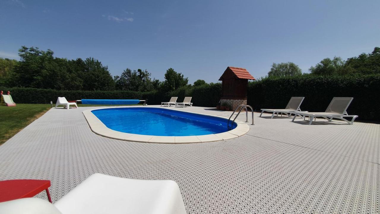 Villa Mons Aureus Popovac Εξωτερικό φωτογραφία