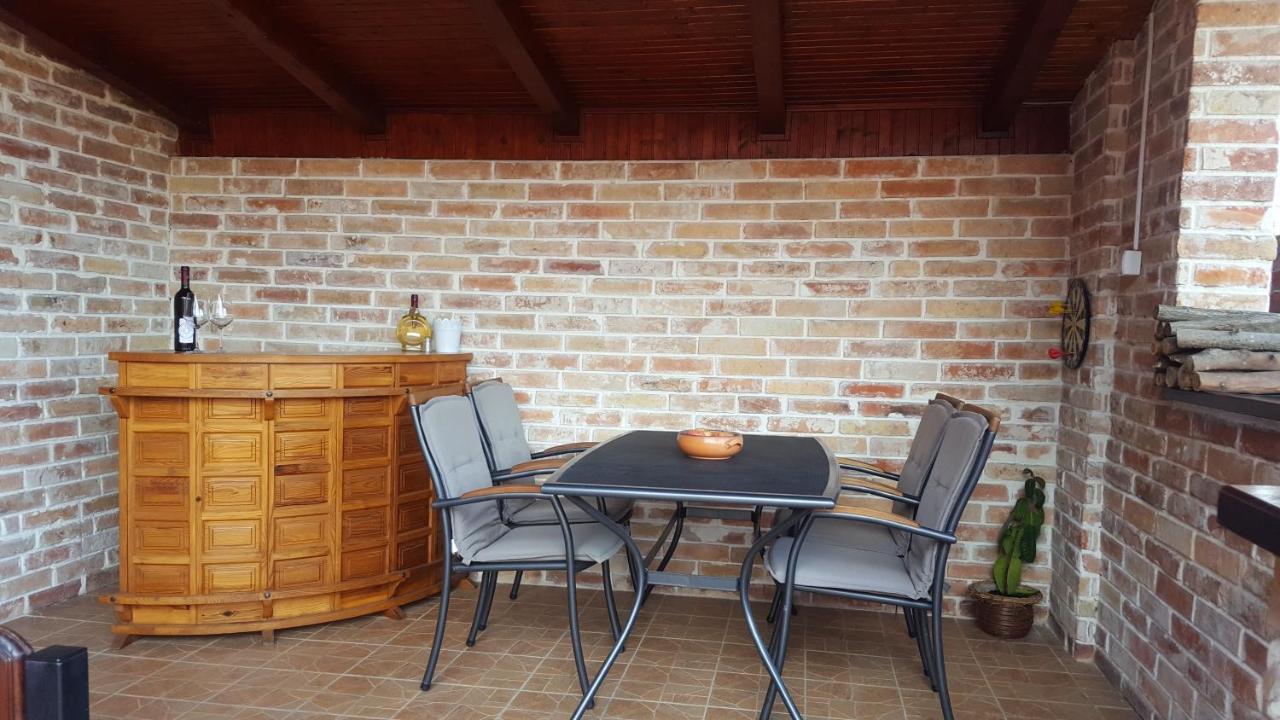 Villa Mons Aureus Popovac Εξωτερικό φωτογραφία